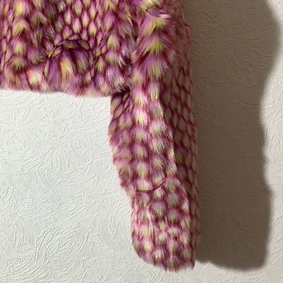 New without Tag - Sz S / M - Pink yellow purple dotted Cropped faux Fur Jacket - Picture 3 of 7